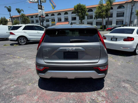 2023 Kia Niro LX