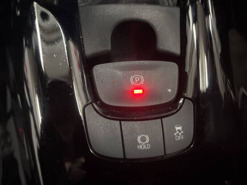 2021 Toyota C-HR XLE