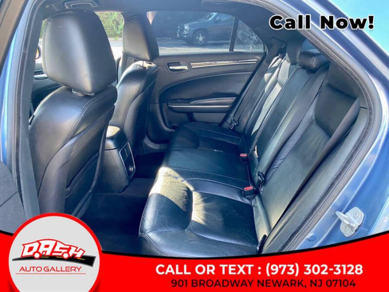 2011 Chrysler 300 Limited