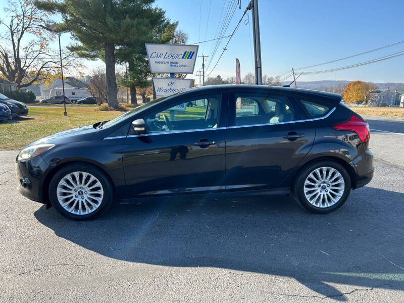 2012 Ford Focus Titanium photo 24