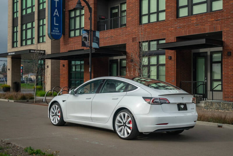 2019 Tesla Model 3 Performance