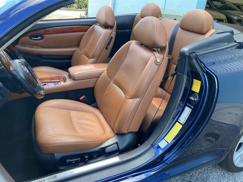 2005 Lexus SC 430