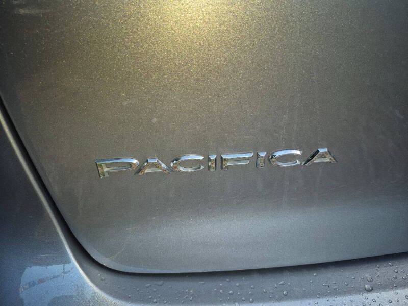 2020 Chrysler Pacifica Touring L