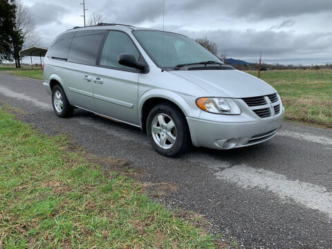 2006 Dodge Grand Caravan for sale at TRAVIS AUTOMOTIVE in Corryton TN