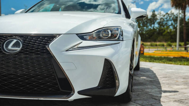 2017 Lexus IS 200t
