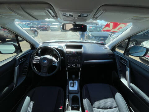 2014 Subaru Forester 2.5i