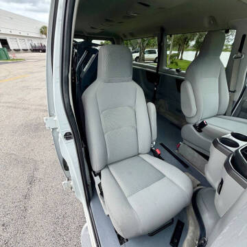 2011 Ford E-350