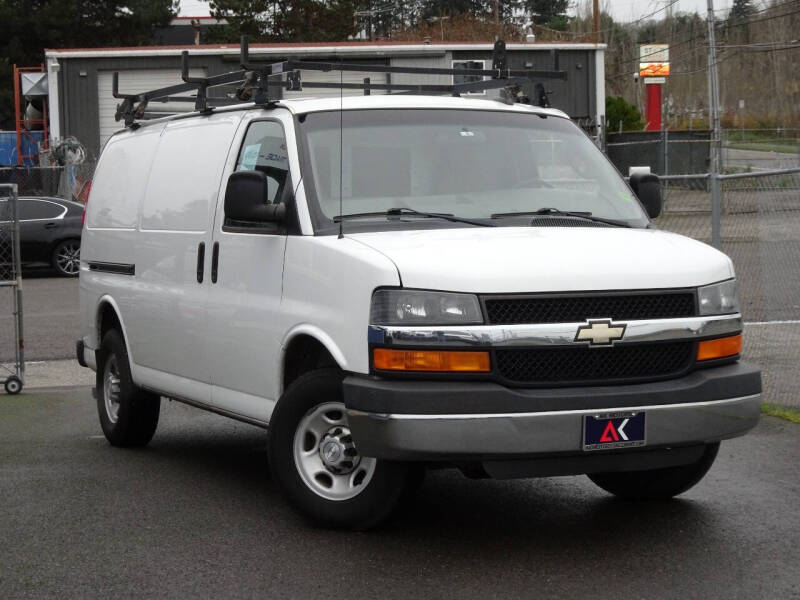 2016 Chevrolet Express Cargo Work Van's photo