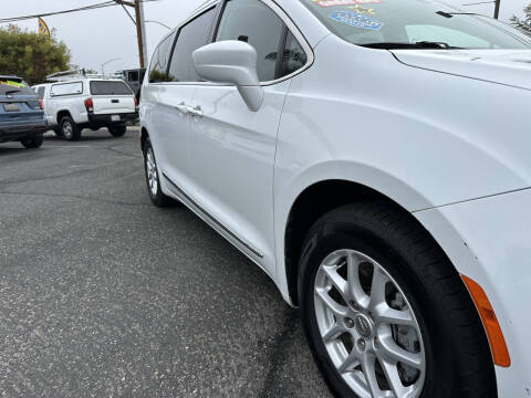 2020 Chrysler Pacifica Touring L