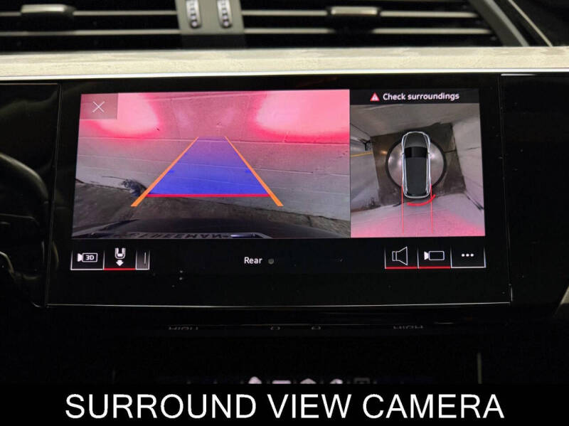 2022 Audi e-tron quattro Premium