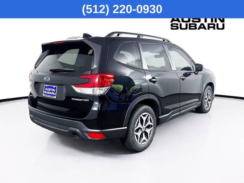 2024 Subaru Forester Premium