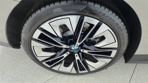 2025 BMW 5 Series 530i