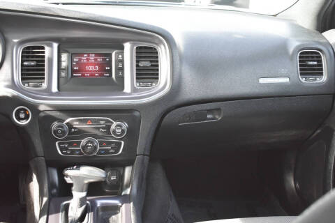 2017 Dodge Charger SE