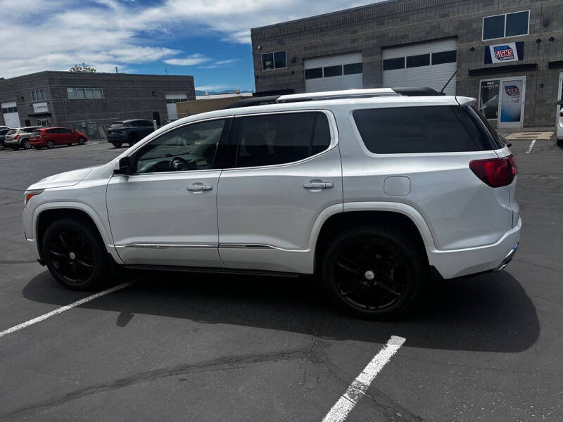 2017 GMC Acadia Denali