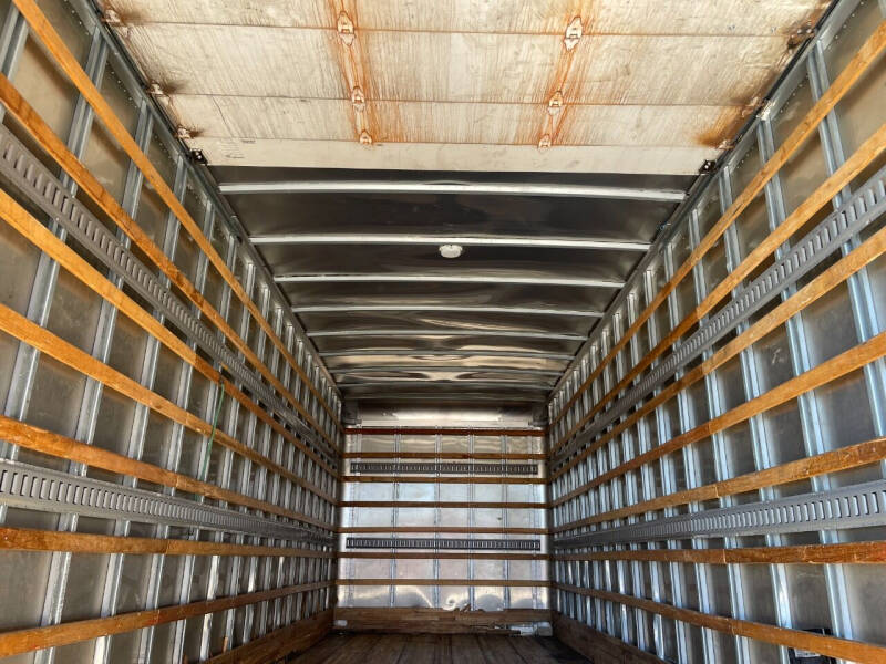 2013 Freightliner Business class M2