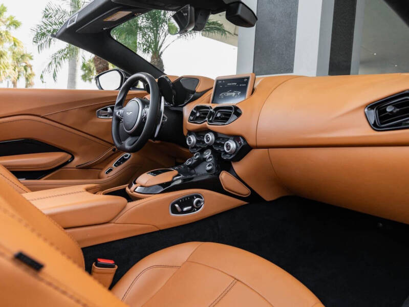 2021 Aston Martin Vantage