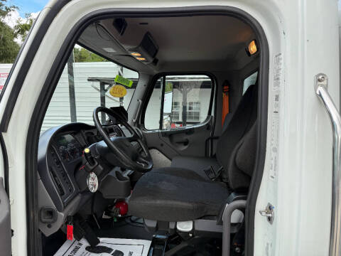 2022 Freightliner M2 106