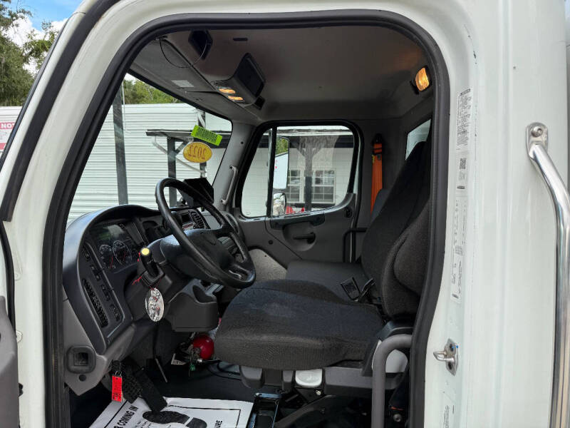 2022 Freightliner M2 106