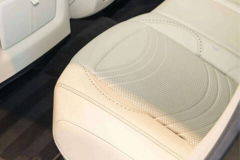 2024 Aston Martin DBX
