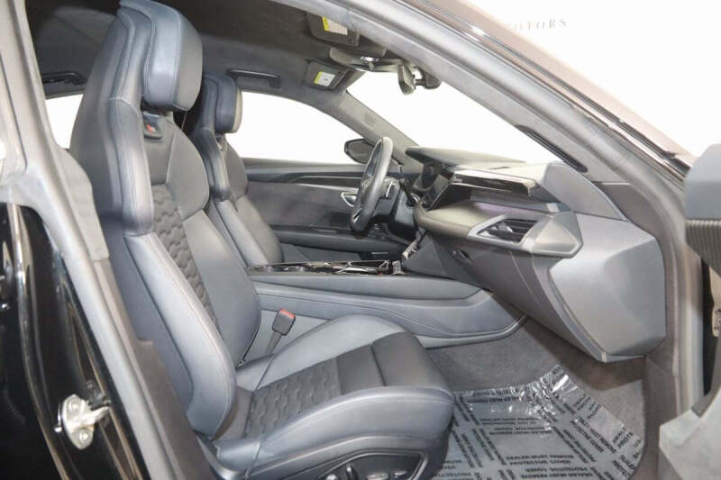 2024 Audi RS e-tron GT quattro