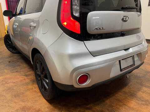 2019 Kia Soul +