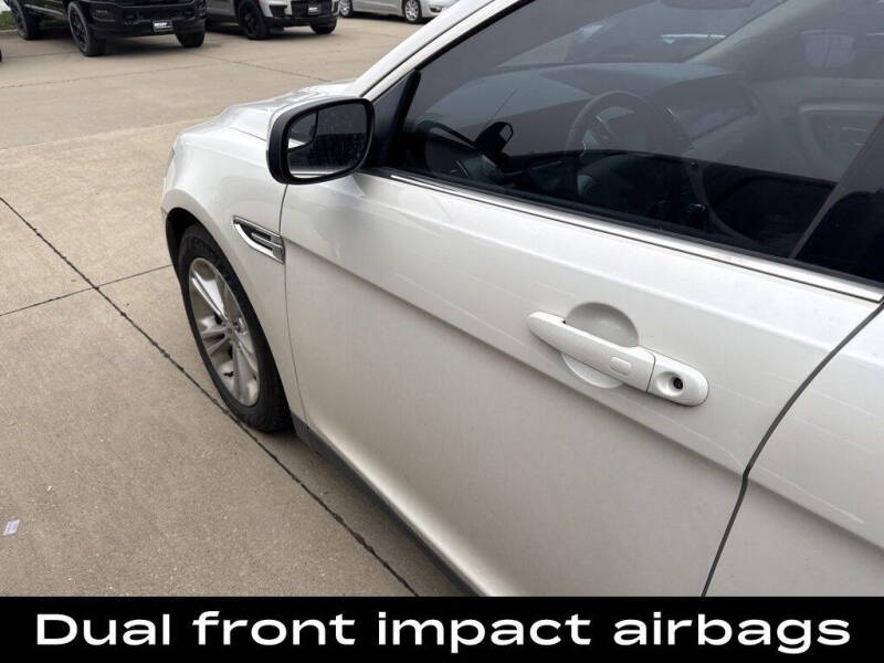 2015 Ford Taurus SEL