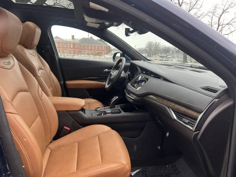 2020 Cadillac XT4 Premium Luxury