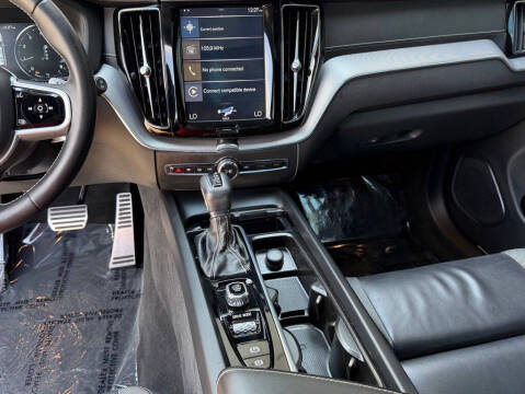 2020 Volvo XC60 T5 R-Design