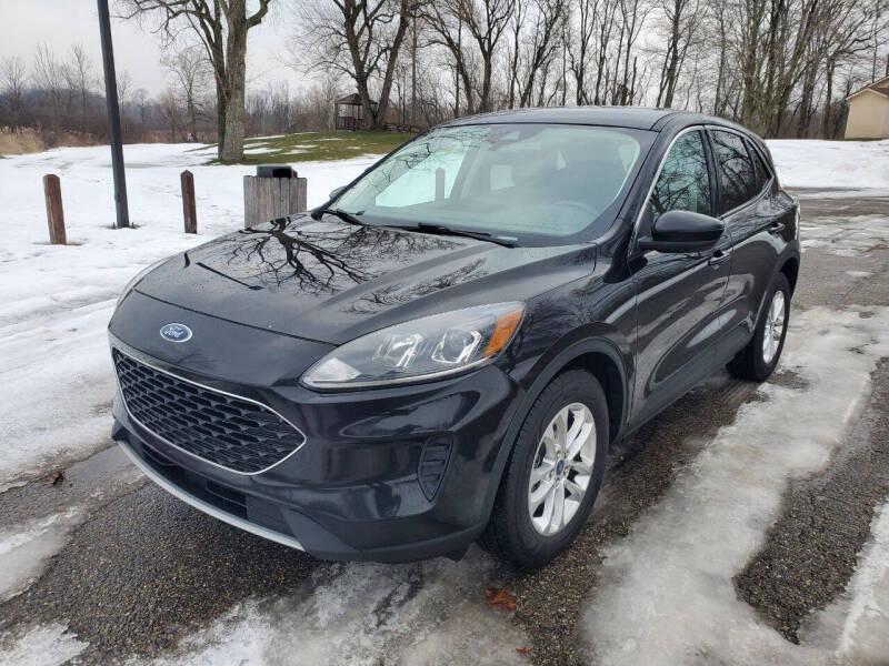 2021 Ford Escape for sale at COOP'S AFFORDABLE AUTOS LLC in Otsego MI