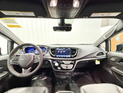 2025 Chrysler Pacifica Pinnacle