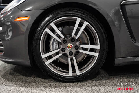 2016 Porsche Panamera 4 Edition