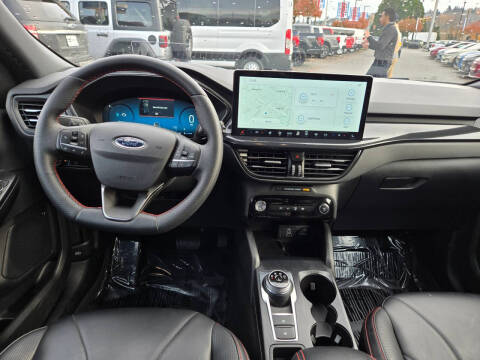 2025 Ford Escape Hybrid ST-Line Elite