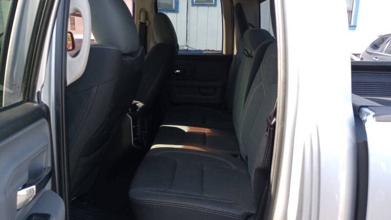 2015 RAM 1500 SLT