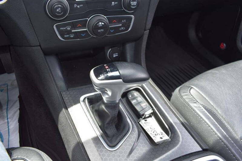 2016 Dodge Charger SXT