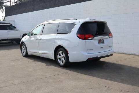 2018 Chrysler Pacifica Hybrid Touring L