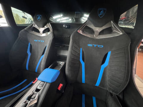 2023 Lamborghini Huracan STO