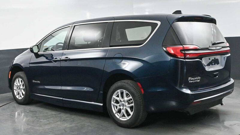 2024 Chrysler Pacifica Touring