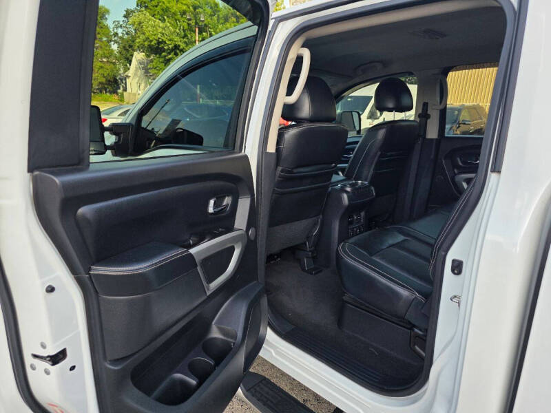 2017 Nissan Titan PRO-4X