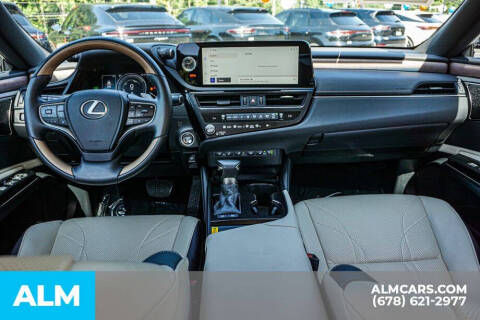 2024 Lexus ES 300h Luxury