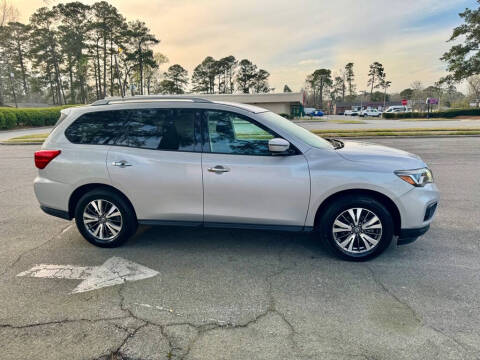 2017 Nissan Pathfinder S