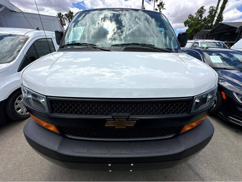 2024 Chevrolet Express 2500