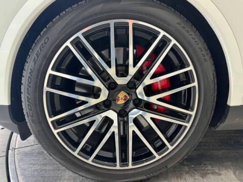 2025 Porsche Cayenne S Coupe