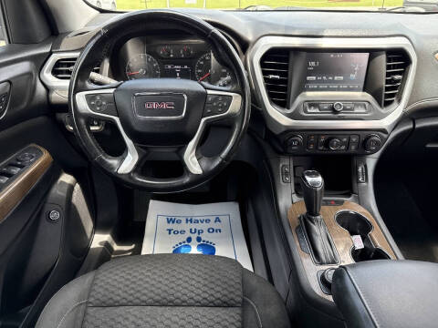 2017 GMC Acadia SLE-2
