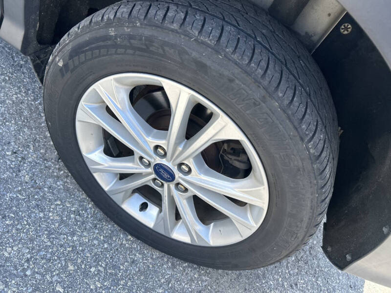 2017 Ford Escape SE