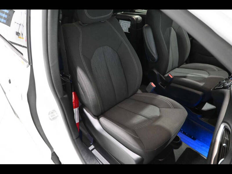 2024 Chrysler Pacifica Touring