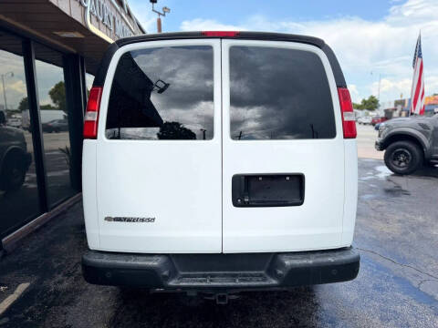 2020 Chevrolet Express 2500