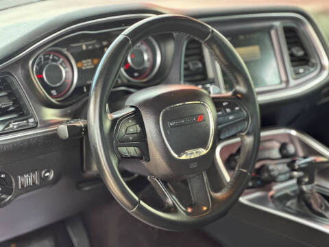 2016 Dodge Challenger SXT