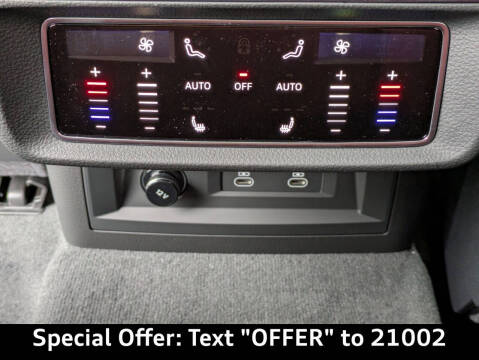 2026 Audi SQ8 4.0T quattro Premium Plus