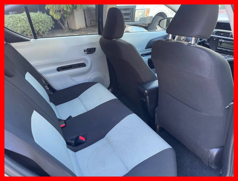 2012 Toyota Prius c Two