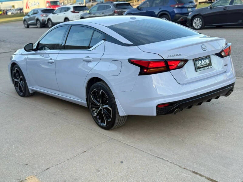 2025 Nissan Altima 2.5 SR